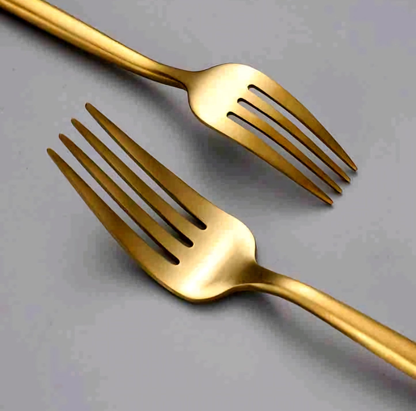 18-Dijelni Set Pribora za Jelo Zlatne Boje - SAMO KLIKNI