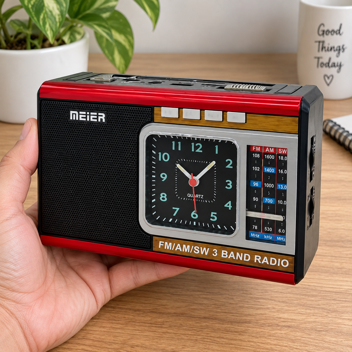 MEIER MD919S radio s analognim satom – prikaz uz ruku