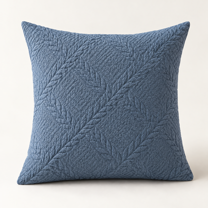 Jastučnica s reljefnim motivom lišća 45 × 45 cm – studijska fotografija
