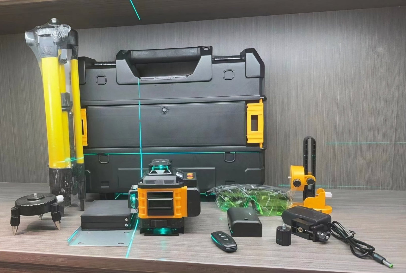 3D Rotirajući Laserski Nivelir – – – slika 1