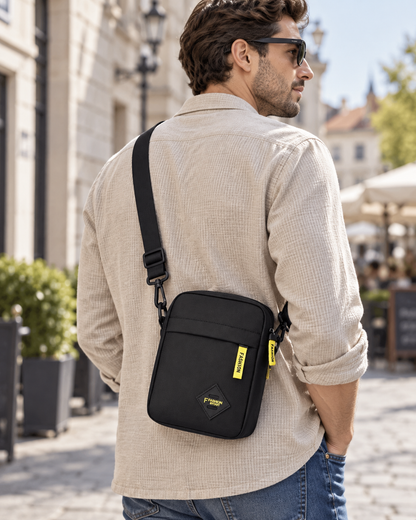 Torbica za mobitel sa žutim detaljima na zatvaraču — AI lifestyle ilustracija s osobom