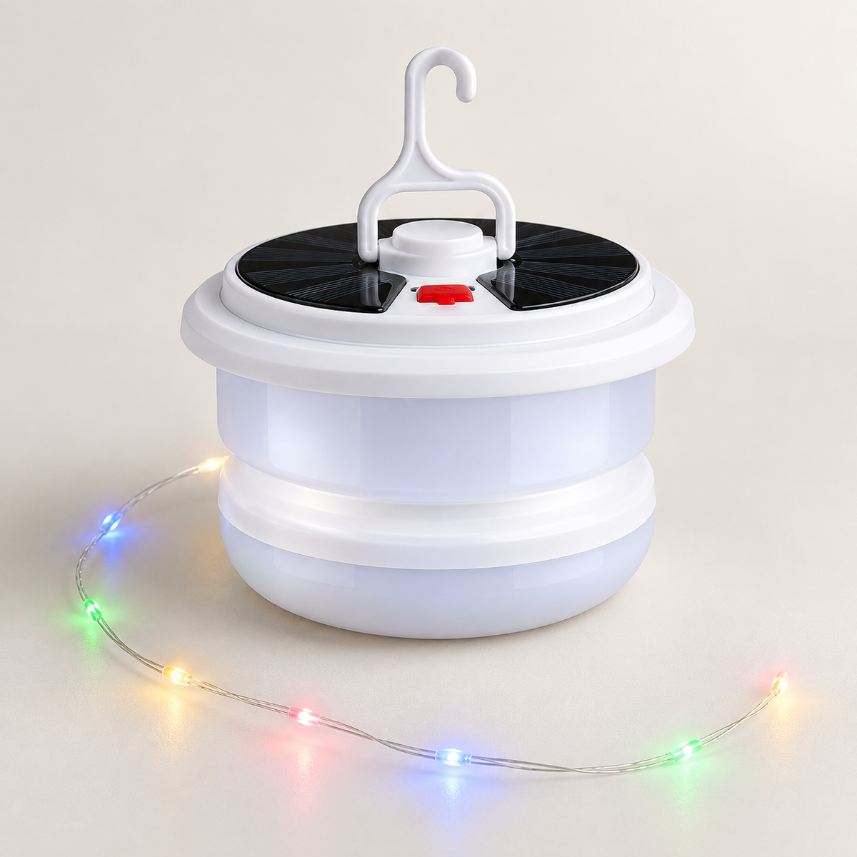 Solarna viseća lampa YX669 s RGB lampicama 10 m – studijski prikaz