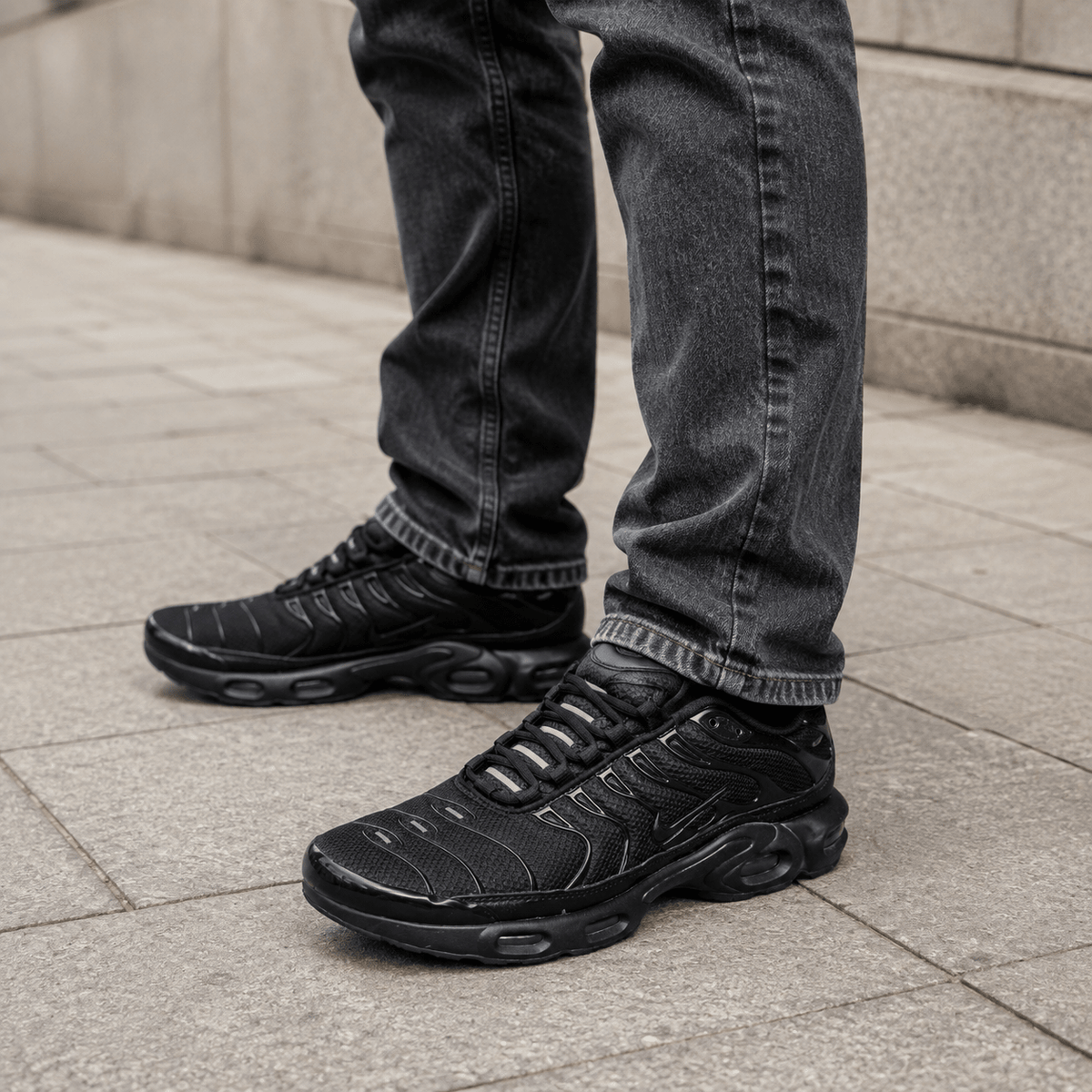 Crne patike s antracit detaljima – Patike – 41 – slika 2