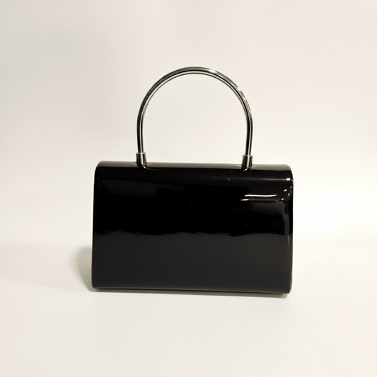 Elegantna Crna Patent Torbica s Metalnom Ručkom – Ženske torbe – Crna Univerzalna – slika 1