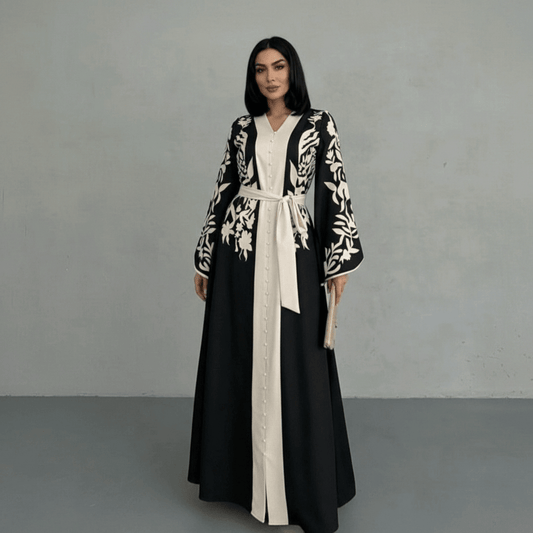 Elegantna Crno - Bijela Abaja s Cvjetnim – Ženska odjeća – S – slika 1