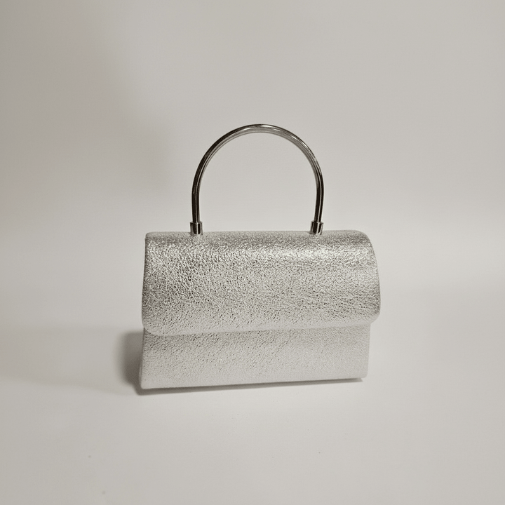 Elegantna Srebrna Clutch Torbica s Metalnom Ručkom