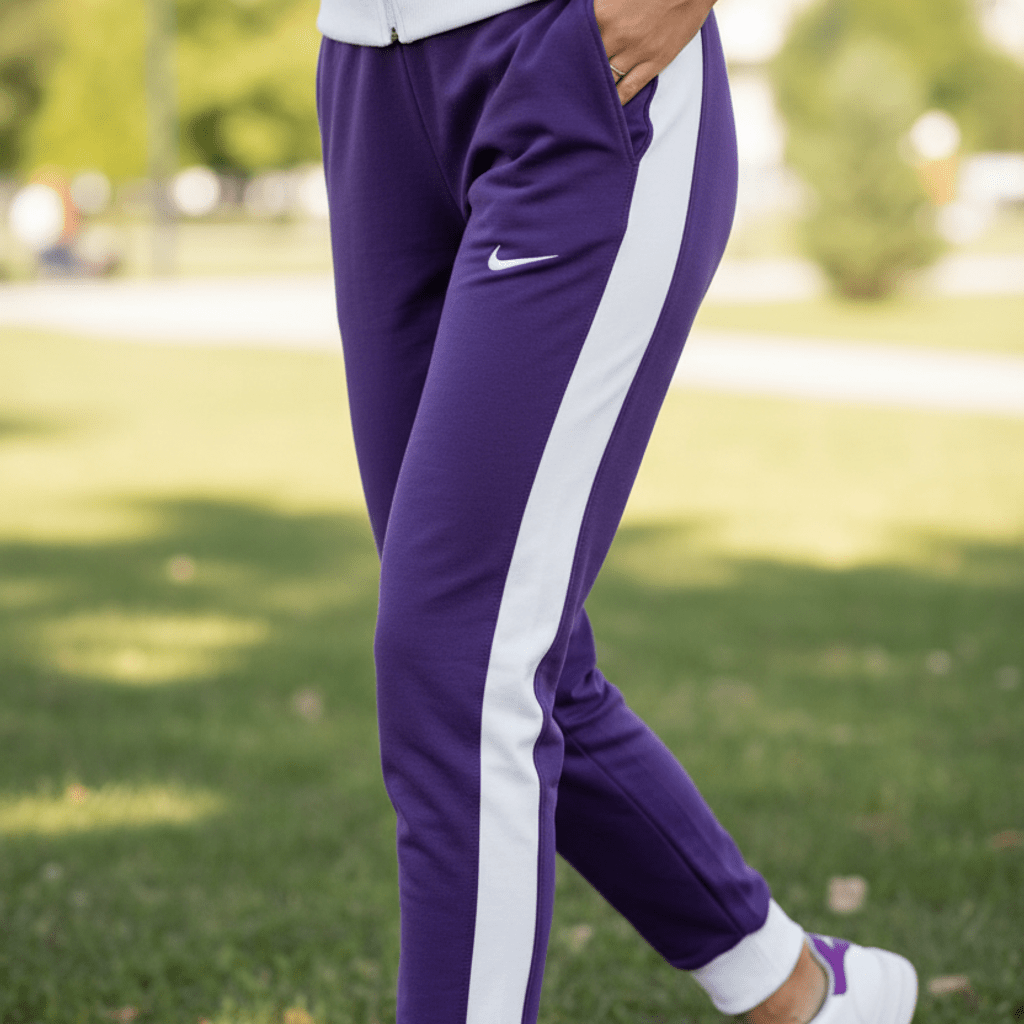 Elegantna Ženska Trenirka u Ljubičasto - Bijeloj Kombinaciji – Ženske Trenirke – S Ljubičasta – slika 5