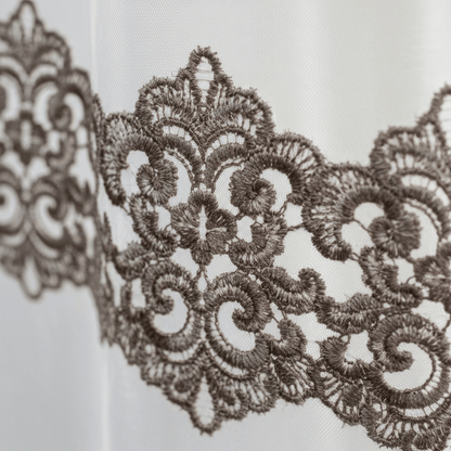 Elegantni Bijeli Paravan za Prozor sa Sivim Vezom | 140x240 cm – Zavjese i paravani – 140 x 240 cm Bijela sa sivim vezom – slika 3