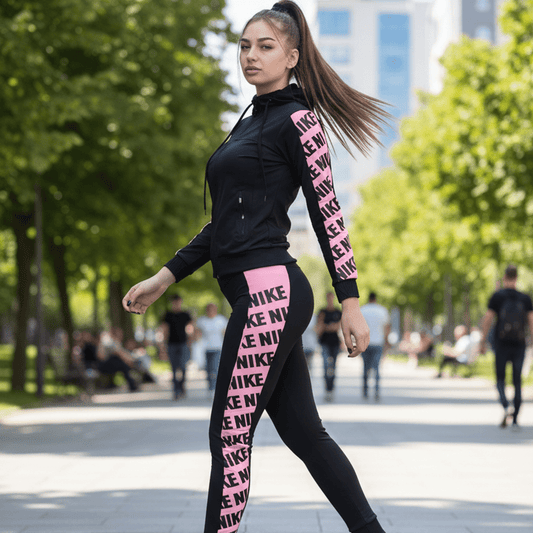 Elegantni Crni Sportski Komplet s Rozim Detaljima – Ženska odjeća – S – slika 1