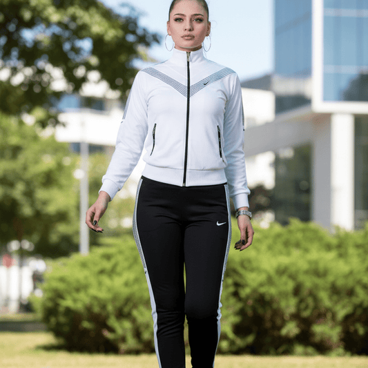 Elegantni Sportski Komplet - Bijela Jakna i Crne Hlače – Ženske trenirke – S – slika 2