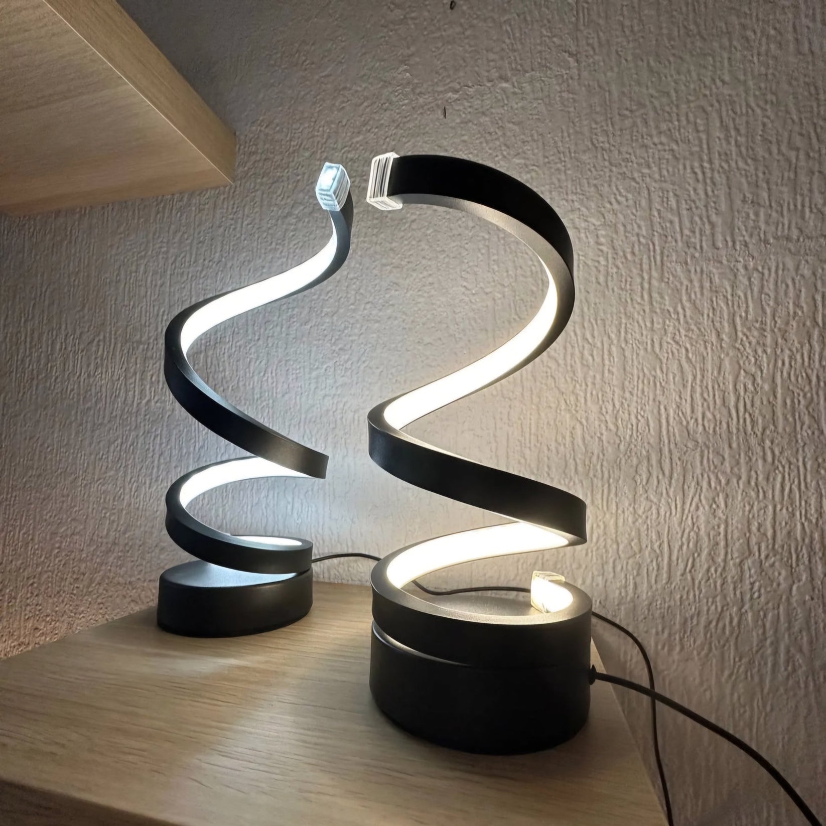 LED Stolna Spiralna Lampa – – – slika 1