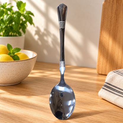 Metalna kuhinjska kašika 26,5 cm – lifestyle