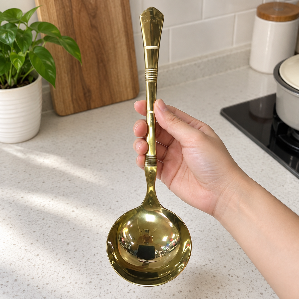 Metalna kutlača 26,5 cm – ugc