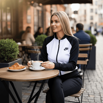 Moderna Ženska Trenirka – Ženske Trenirke – M Crno - Bijela – slika 1