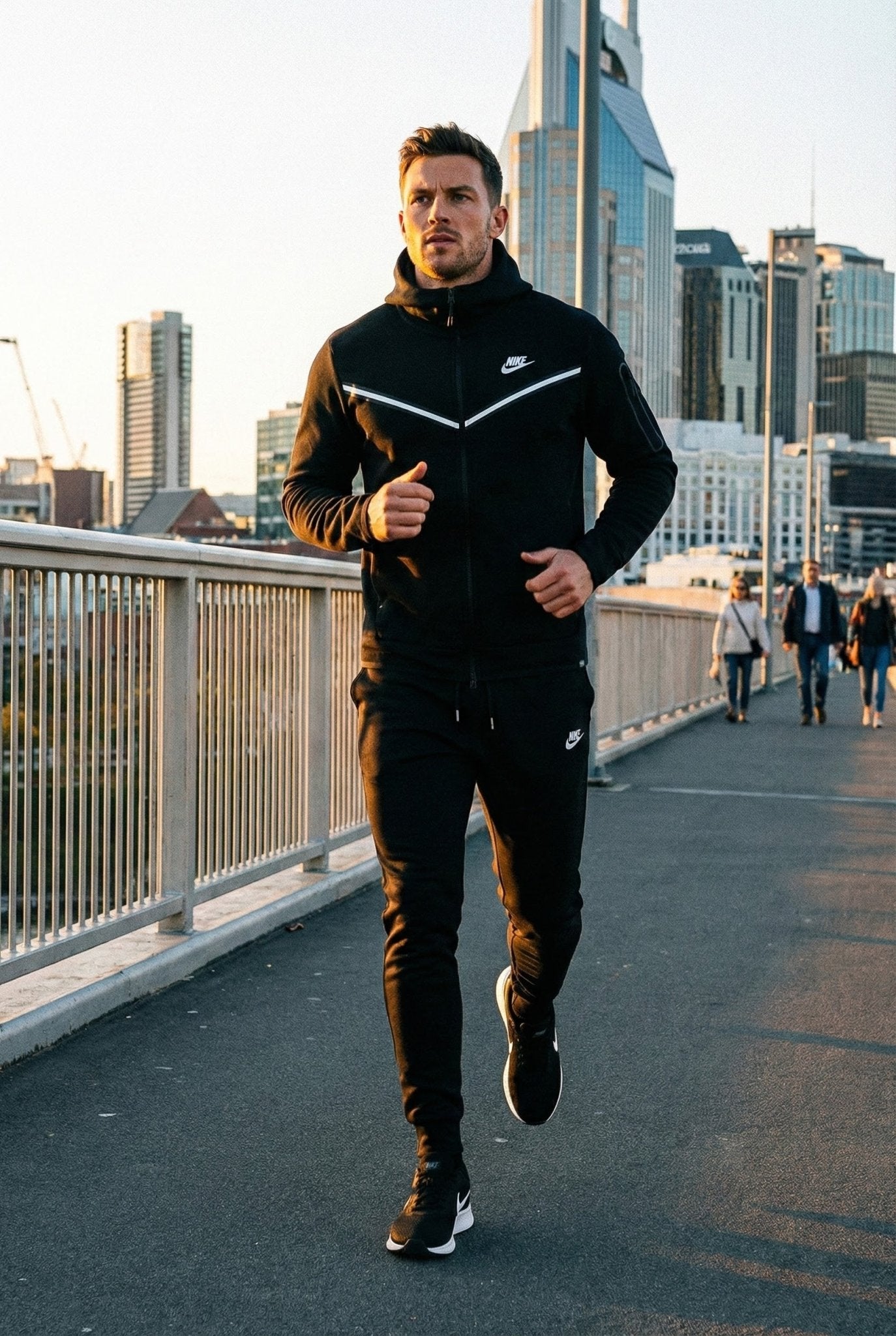 Muška Crna Sportska Trenerka – – S – slika 1