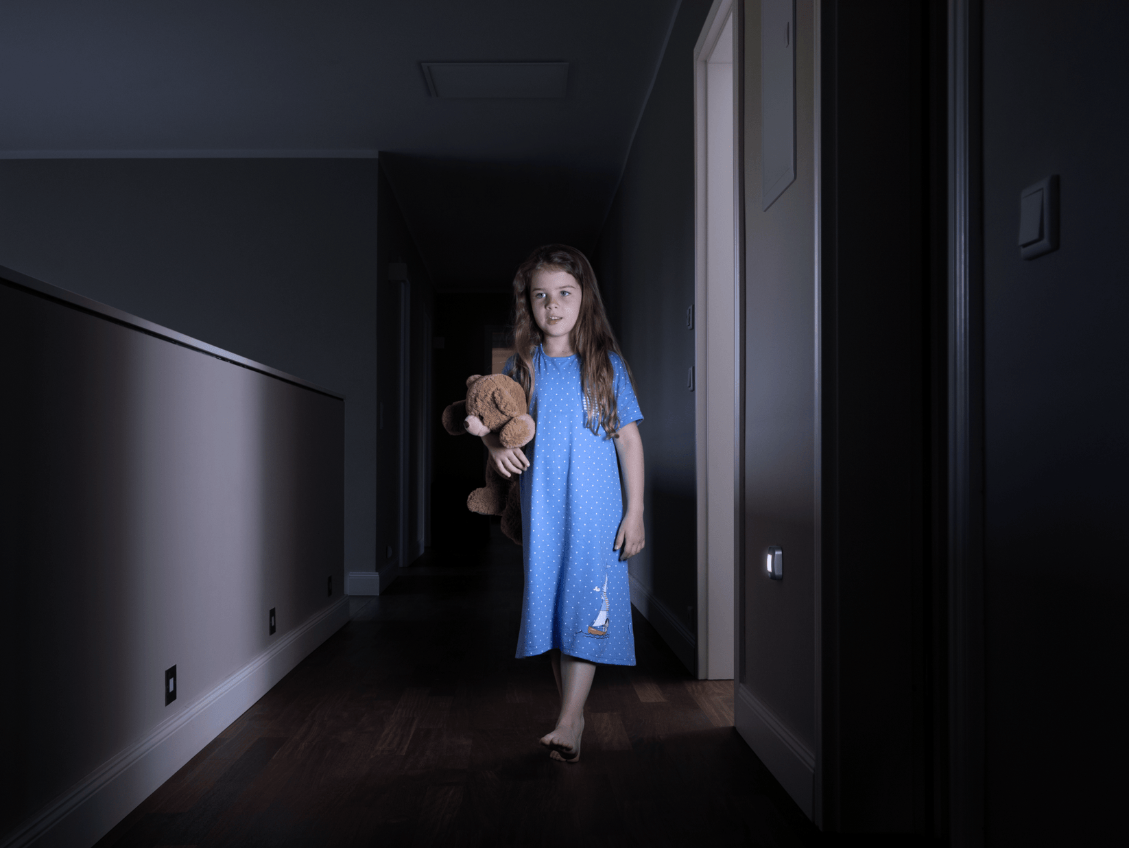 Nightlux Hall - Multifunkcionalna Svjetiljka sa Senzorom – – – slika 2