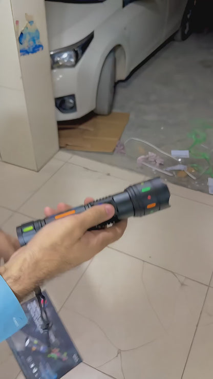 Super Snažna Taktička Lampa
