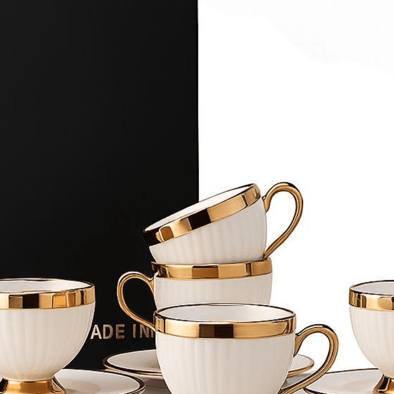 Set Porculanskih Šalica – – – slika 2