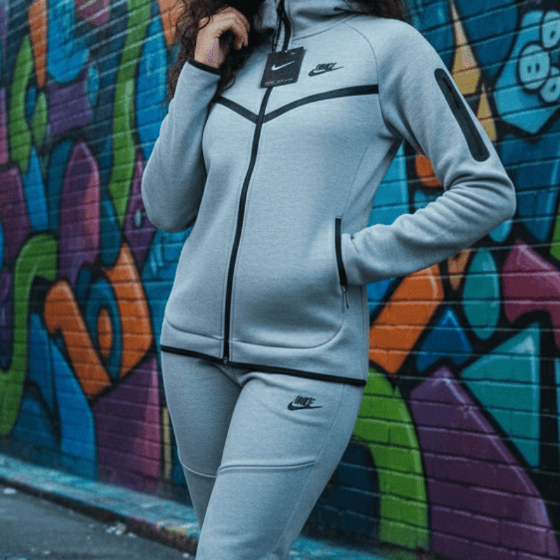 Tech Fleece Ženska Trenerka - Sivi Komplet – Ženska Odjeća – M Siva – slika 2
