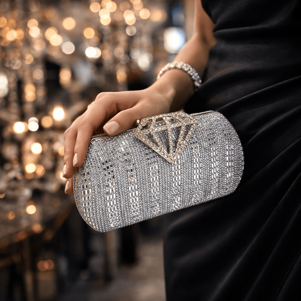 Večernja Torbica s Kristalnim Detaljima - SAMO KLIKNI