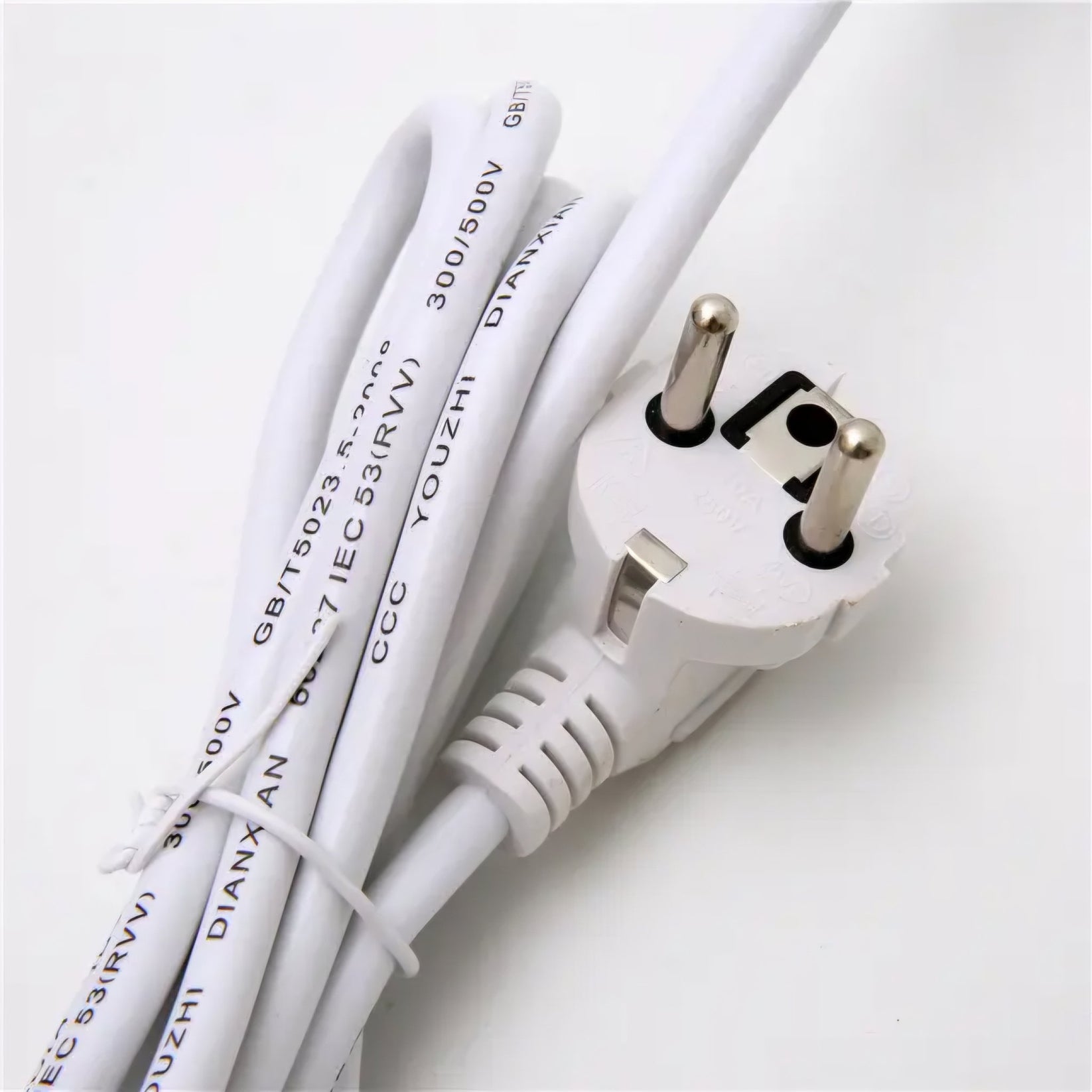 Višenamjenski produžni kabel sa USB priključcima – – – slika 2